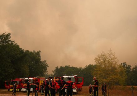 Live: holiday camps suspended in Gironde, Macron will chair a crisis unit on Monday