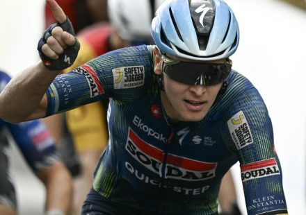 Merlier claims third Tour de France stage win in crash-hit sprint finish