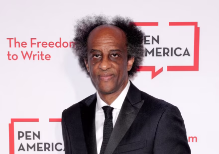 PEN America, an association defending freedom of expression for writers, shaken by the resignation of its president