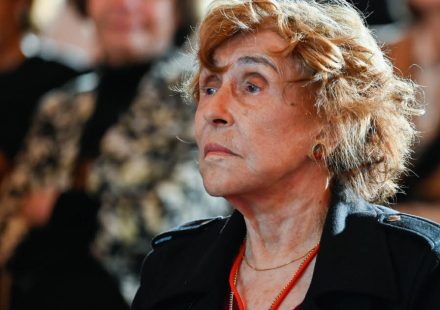 Policy. 34 years after leaving Matignon, Édith Cresson still has a company car with driver