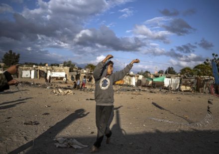 Gaza 'Peace Council' warns Hamas against using kites