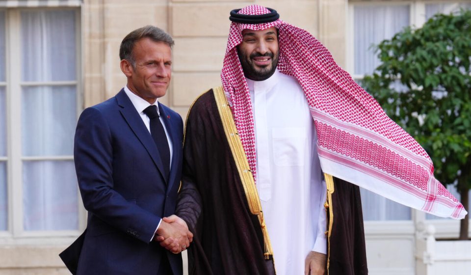 Near Paris, Saudi Arabia will finance three amusement parks