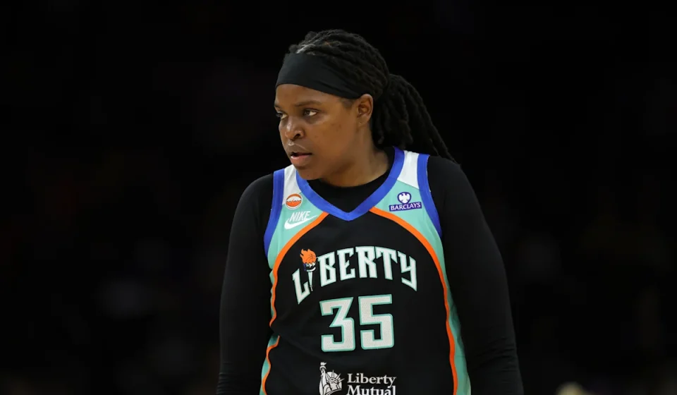 Liberty lose All-Star Jonquel Jones to ankle injury vs. Sky