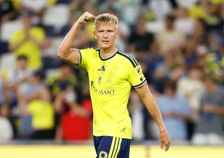 🎥 Sam Surridge scores ridiculous back-heel to stun Messi & Miami 😱