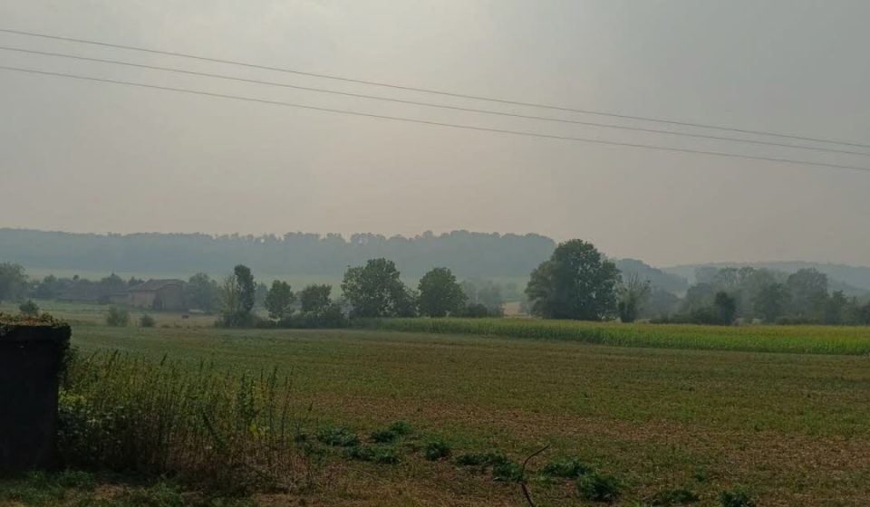 The editorial eye. Editorial. From the Chernobyl cloud to the smoke from fires: pollution always knows no borders...