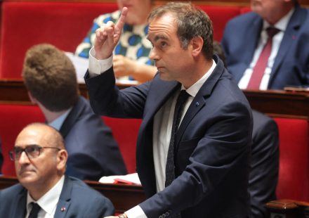 France's public debt will approach 122% of GDP in 2027, a record