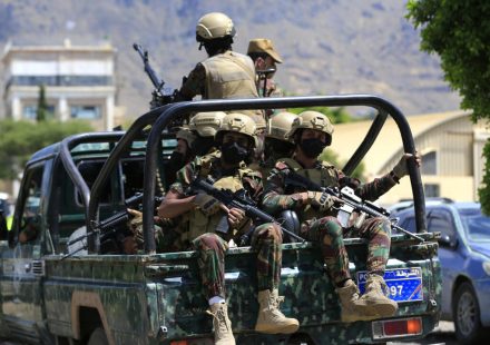 Live: Houthis called to “immediately” stop their threats and attacks