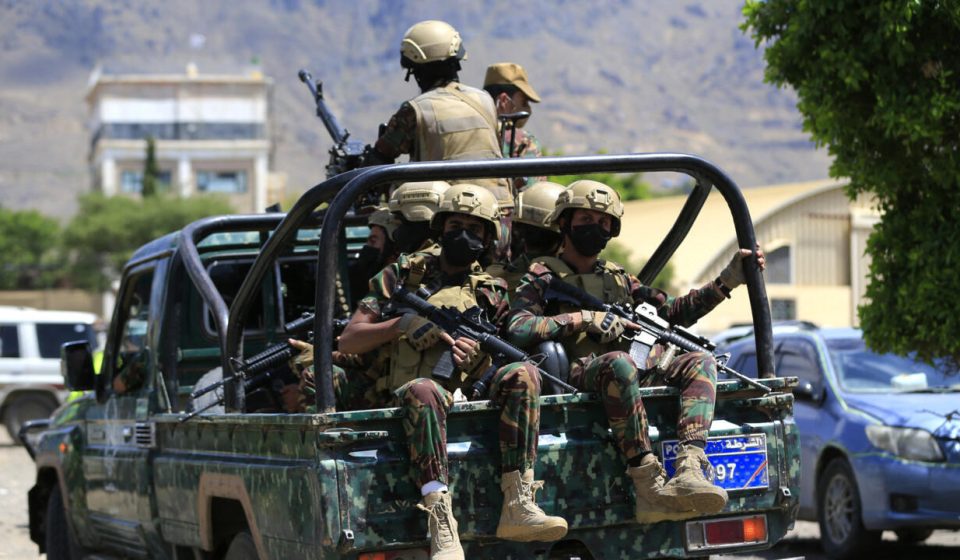 Live: Houthis called to “immediately” stop their threats and attacks