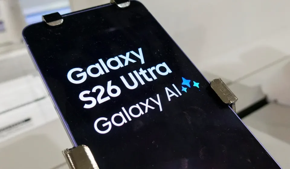 The Samsung Galaxy S26 finally gets its free One UI 9 upgrade