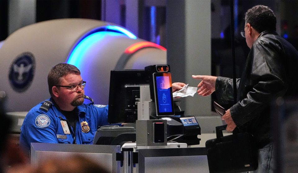 TSA Agents Now No Longer Allowed to Sit While Checking Boarding Passes and IDs