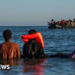 New attempts at longer crossings in small boats for migrants in the Channel - BBC News Africa