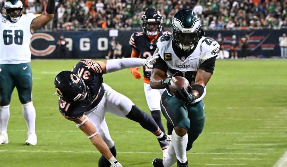 Game ball, three stars and snap count analysis: Week 3, Eagles at Bears – PhillyVoice
