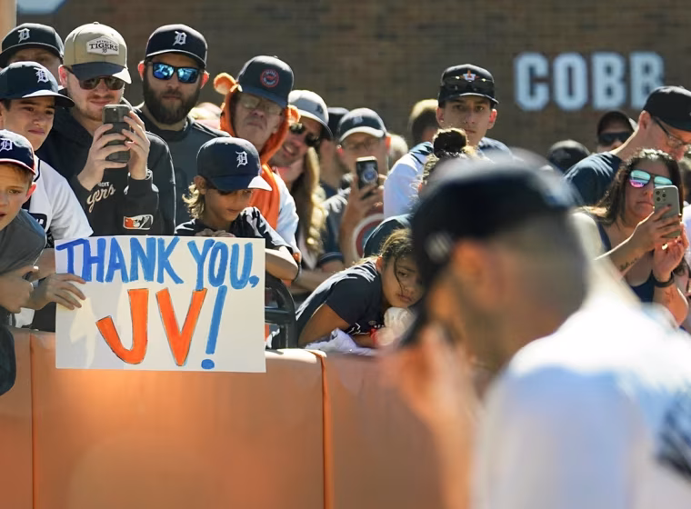 Detroit Tigers' Verlander leaves final start of career as 7-year-old daughter runs for a hug