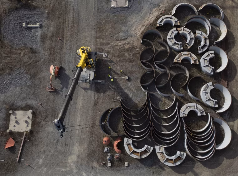 Trump unveils plans for $15 billion steel plant in Iowa