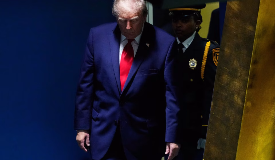 At the UN General Assembly, Donald Trump says he must decide between making a "deal" with Iran or "wiping out" this country