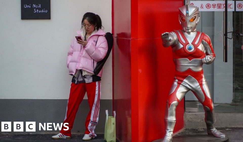 Biao Xiang: Young Chinese make fun of a teacher who senses their anxiety