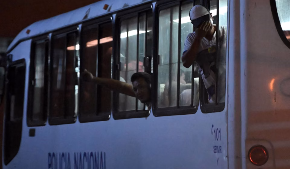 Ecuador: the United States sinks a fourth boat, which it accuses of drug trafficking; “They are criminalizing fishing activity,” protest local fishermen