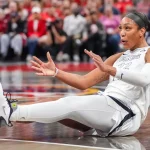 A'ja Wilson on fan incident in Fever-Aces game: 'You should never walk up and point at me' - IndyStar