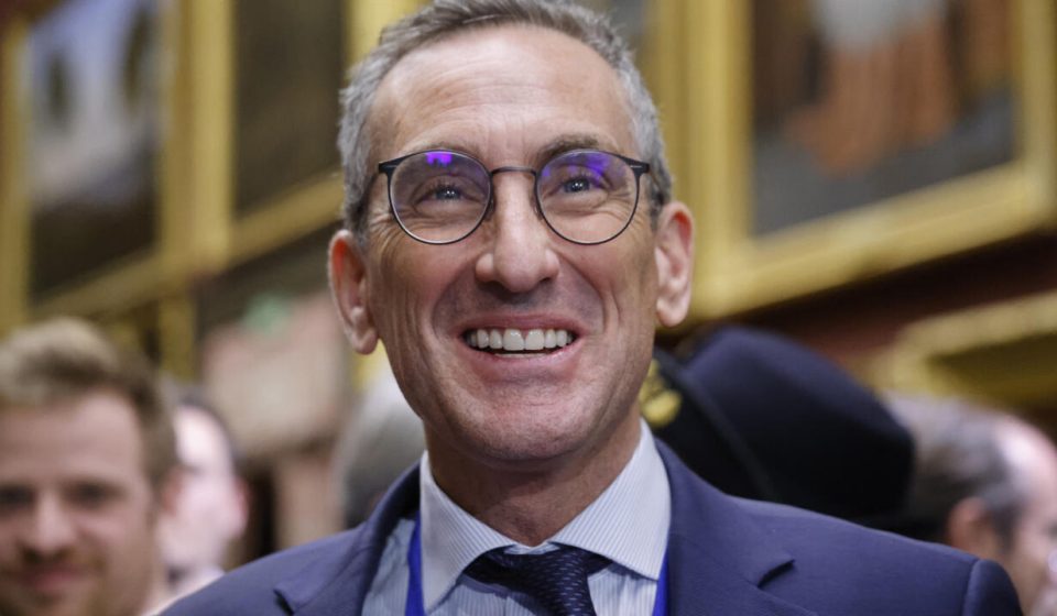 After weeks of quarrel, the new French ambassador in Washington obtains his approval