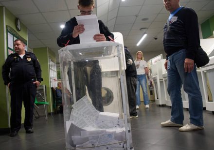 Putin's party unsurprisingly wins the legislative elections marked by attacks from kyiv