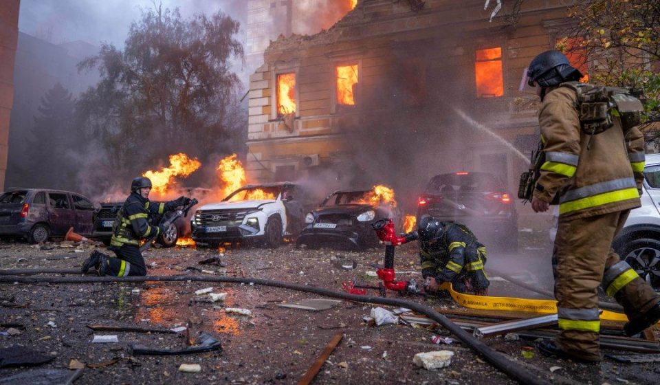 Russia hits kyiv in Ukraine after deadly strike on Academy of Sciences | Russia-Ukraine War