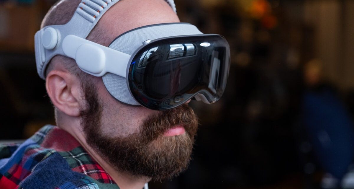 The Apple Next Vision Pro would be in “Life Support” mode