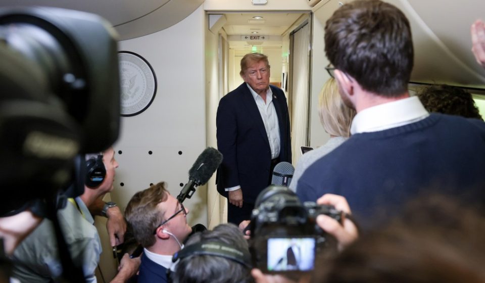 White House blocks CNN from covering Trump on Air Force One