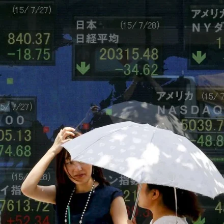 Asian stocks fall as oil, yields rise; Chipmakers Hit by OpenAI Pause By Investing.com