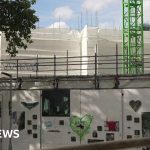 Met hands Grenfell fire investigation file to CPS - BBC