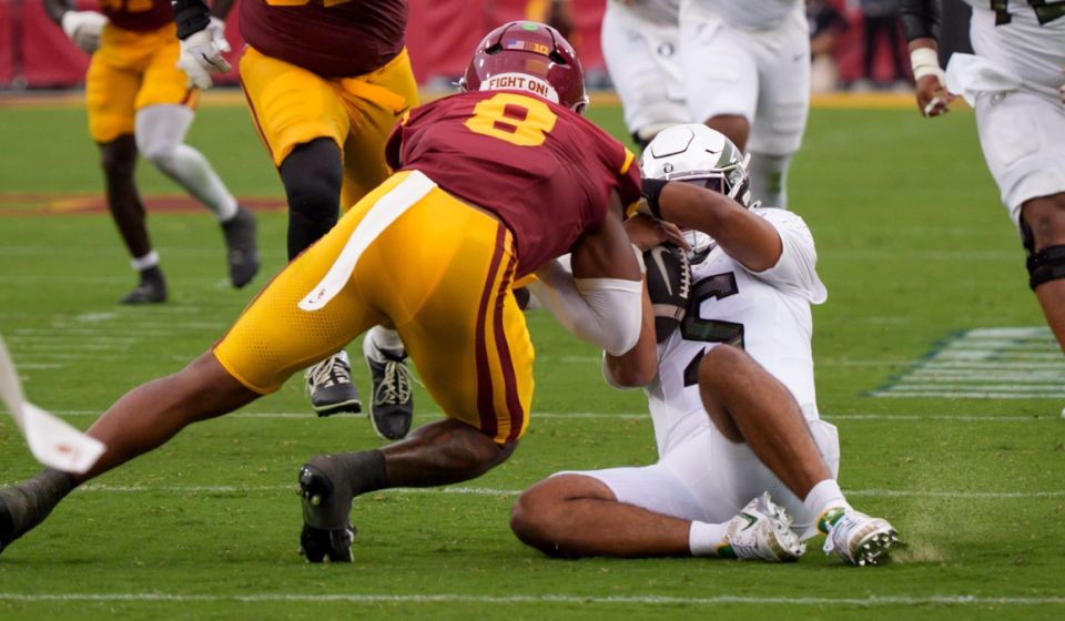 Dante Moore injury update: QB suffered concussion against USC, expected to return this season