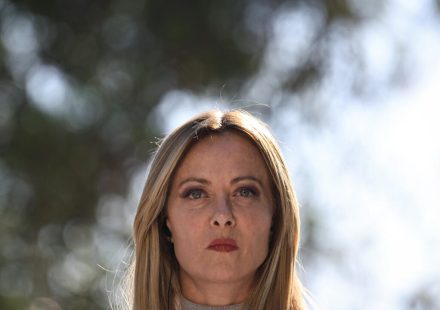 In Italy, Giorgia Meloni breaks a longevity record and launches her campaign for 2027