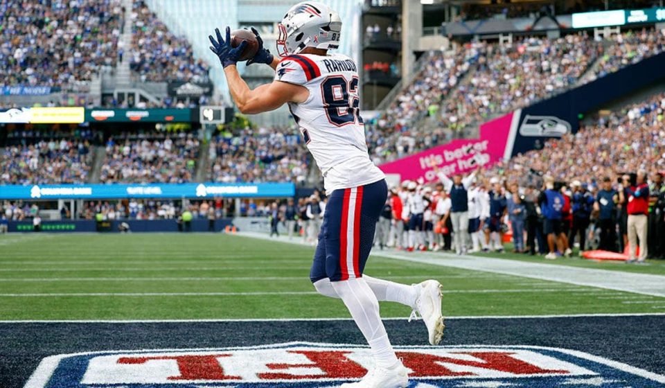 Patriots tight end Eli Raridon and wife Anna share heartbreaking news of baby boy's death