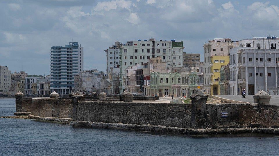 The US military prepares the ground for possible action around Cuba