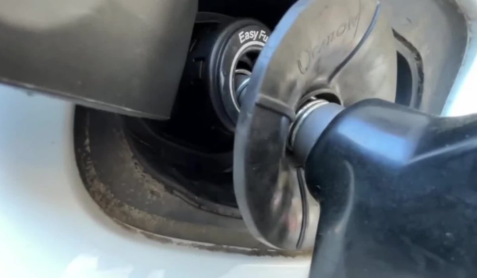 Governor Kemp declares state of emergency, suspends state gas tax – 95.5 WSB