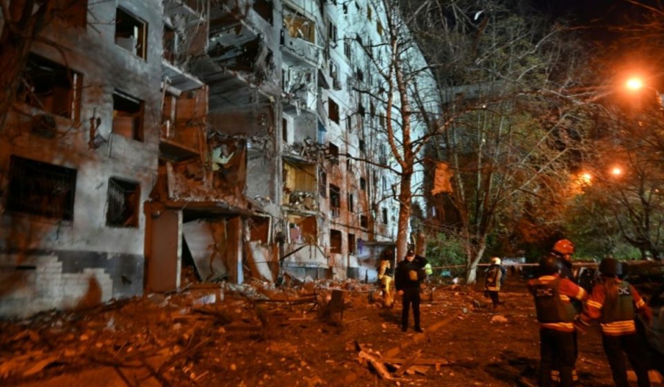 Russia hits Kyiv in final deadly attack in broad daylight