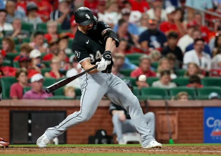 Grichuk hits a 9th inning HR to help White Sox beat Cardinals 6-5
