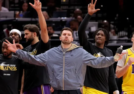 Lakers reportedly want to shop $66M duo after missing out on Timberwolves’ Jonathan Kuminga