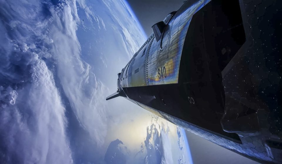 SpaceX's spacecraft is about to attempt a 10-hour spaceflight: watch live.