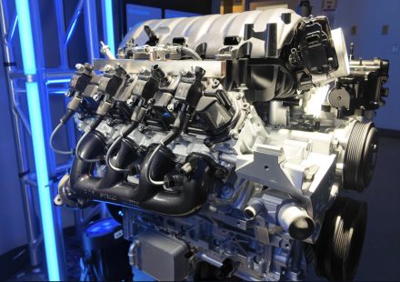 Why cars and trucks equipped with Chevrolet's new production V8s won't have an engine oil dipstick