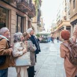 How much should you actually tip on a “free” walking tour? - bbc.com