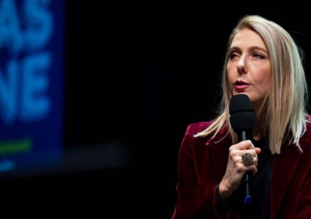 Media. Editorialist for Valeurs Actuelles, withdrawal of Thomas Legrand... the president of Radio France assumes her choices
