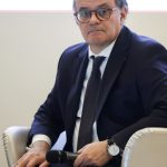 Policy. Accused by LFI, the Banque de France denies selling French debt on the markets