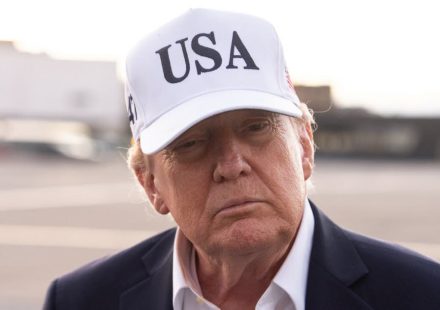 Diplomacy. The United States denounces “racial discrimination” in South Africa and announces visa restrictions