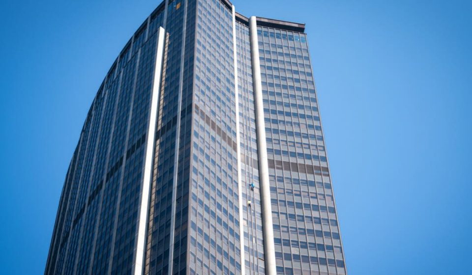 Paris. “Forgotten”: the Montparnasse Tower renovation project abandoned