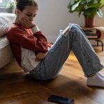 12-year-olds with smartphones more likely to develop eating disorders at 14