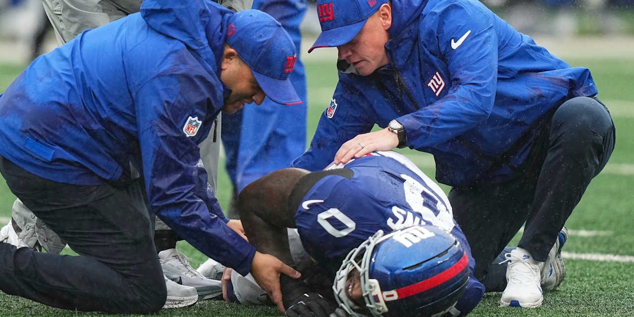 NFL Network: Giants' Brian Burns reportedly suffers torn ACL in win over Titans | Latest NFL News, Analysis and Updates