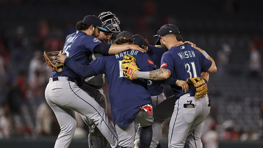 Seattle Mariners players stressed things are 'abandoned'