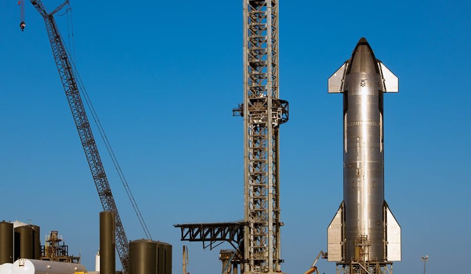 SpaceX Wins Analyst Praise, Buys Ratings After Starship 14 Flight
