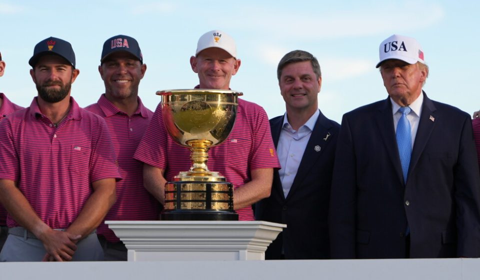 Americans rally in singles to win Presidents Cup for 11th straight time