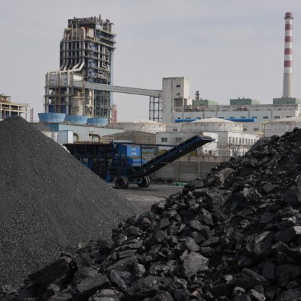 China keeps overseas coal promise, but demand persists
